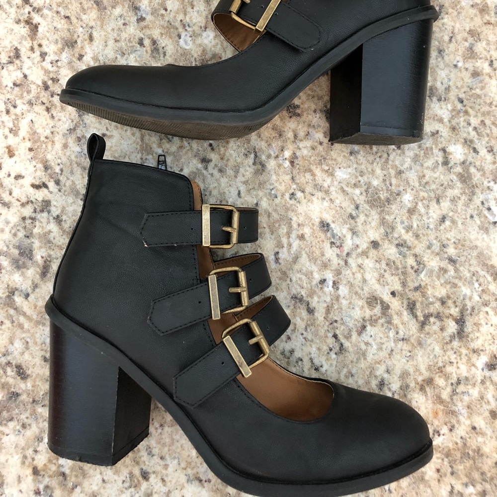 Qupid Boots Size 7. Used Condition.